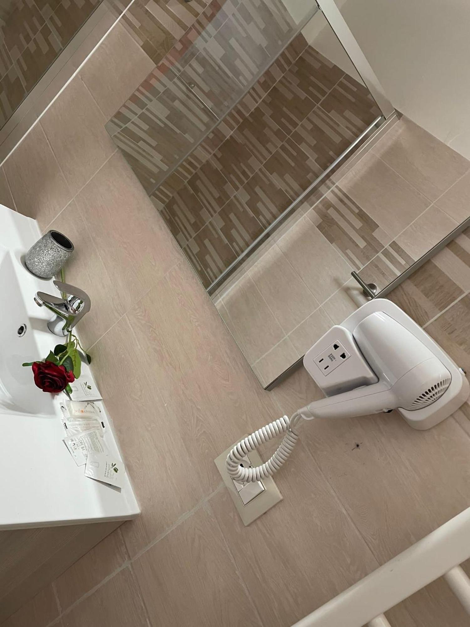 Atena B&B Apartments Platino San Silvestro  Luaran gambar