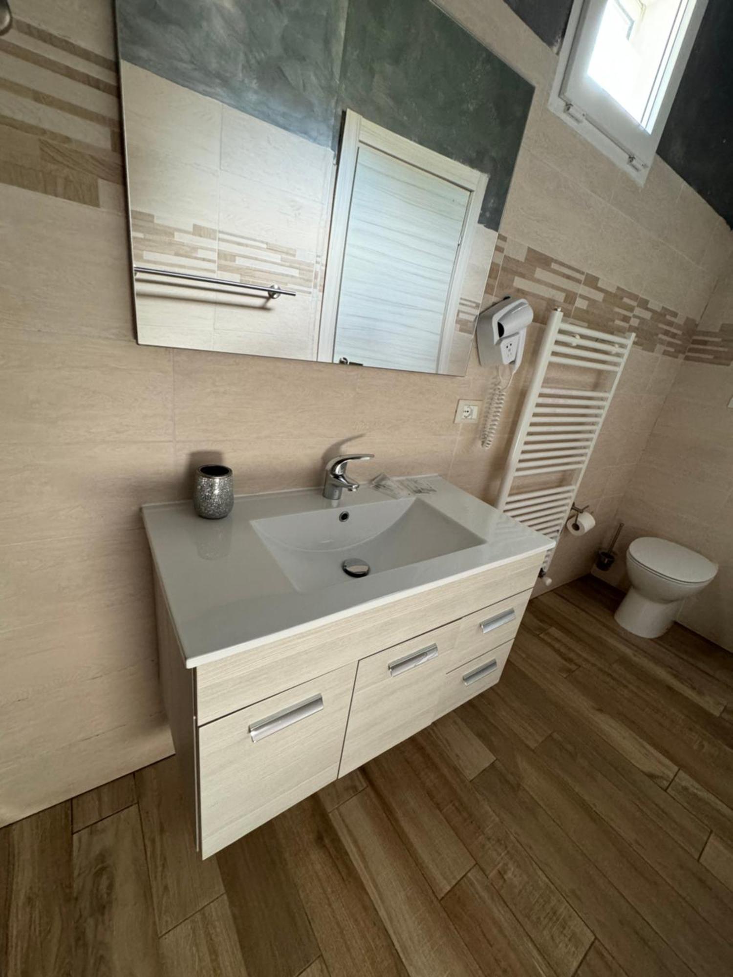 Atena B&B Apartments Platino San Silvestro  Luaran gambar