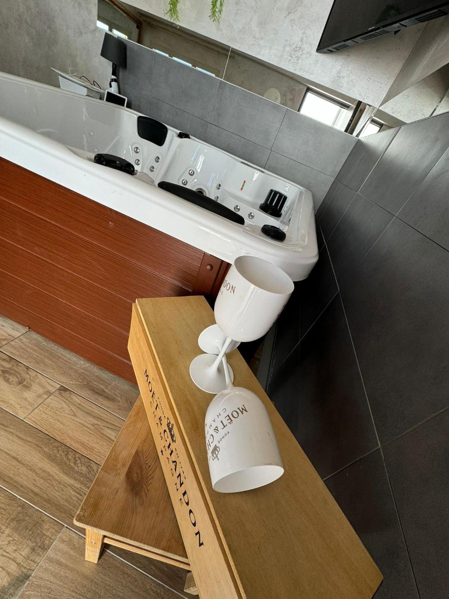 Atena B&B Apartments Platino San Silvestro  Luaran gambar
